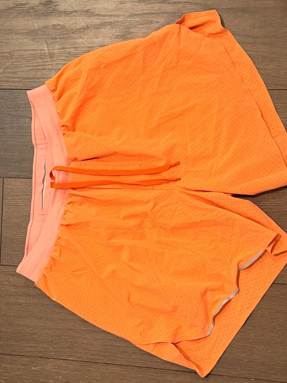 lululemon Fast and Free 6" Mens Lined Shorts - Orange Size Small